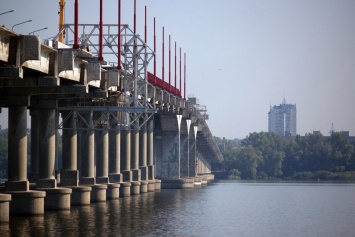 В Днепре заканчивают ремонт Нового моста