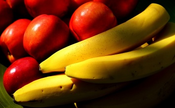 Медики рассказали, кому бананы лучше не есть
