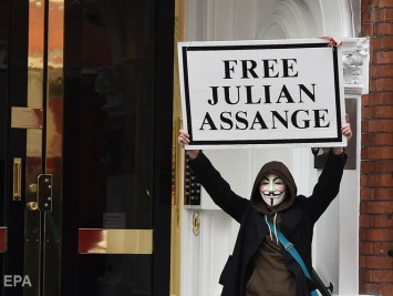 В Wikileaks заявили, что посольство Эквадора отложило выдачу Ассанжа из-за огласки