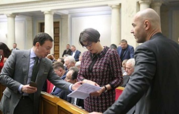 Нардепы одобрили голосование за закон о налоге на выведенный капитал