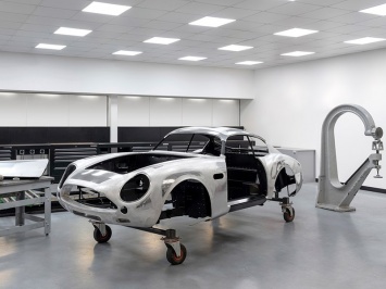 Aston Martin строит новые DB4 GT Zagato "по старинке"