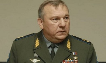 СМИ: генерал Сердюков возглавил российскую группировку в Сирии