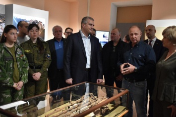 На выставке «Война глазами поисковиков» представлены артефакты, найденные на Керченском полуострове