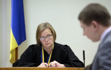 ВСП уволила судью, которая сняла с розыска Портнова