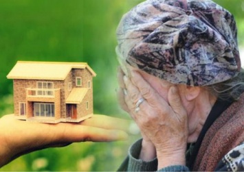 Умирать на улице?: Халатность дагестанских чиновников лишила 95-летнюю пенсионерку жилья