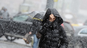 Метель обрушилась на Украину в середине апреля: все замело снегом, впечатляющие кадры