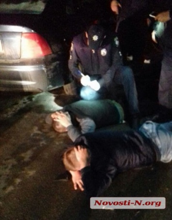 Ночью в Николаеве полиция с погоней задерживала пьяных морпехов