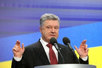 Порошенко применил тактику Януковича против Зеленского: "слабая марионетка"