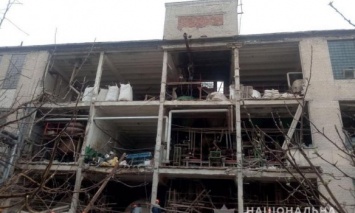 Названа возможная причина взрыва и обвала фасадной стены на желатиновом заводе в Лисичанске