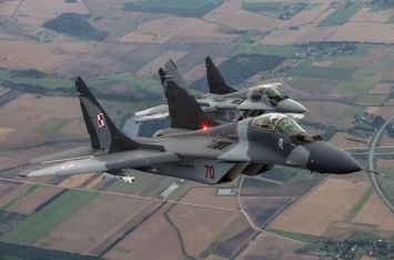 Первый польский космонавт заявил о превосходстве МиГ-29 над F-16 - росСМИ