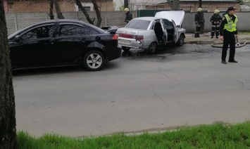 В Запорожье случилась авария рядом с местом, где горожане перекрывали трассу (ФОТО)