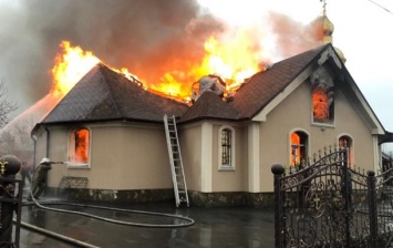 В Харьковской области сгорела церковь