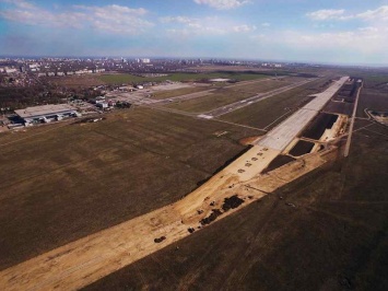 Новую ВПП закончим к концу года, - руководство Одесского аэропорта