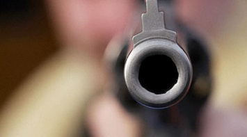 В Мариуполе охранник автостоянки выстрелил в подростка