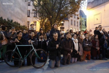 ''Боже, спаси Нотр-Дам'': мир шокирован пожаром в Соборе Парижской Богоматери
