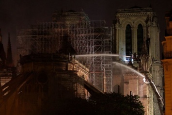 Пожар в Соборе Парижской Богоматери локализирован