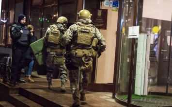 ЧП в столичном метро: захвачен заложник, съехался спецназ и Нацгвардия