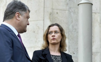 "Никак не стыдно, госпожа посол": команда Порошенко ошарашила реакцией на пожар в Нотр-Дам