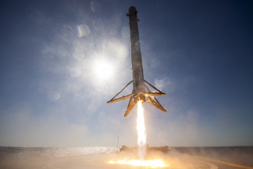 SpaceX потеряла первую ступень ракеты Falcon Heavy при перевозке в шторм
