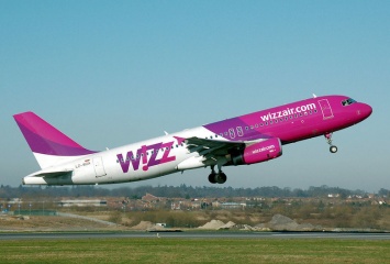 Лоукостер Wizz Air поднял цены на приоритетную посадку