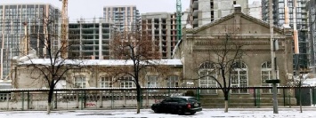 Кто сносит уникальные исторические дома в центре Киева