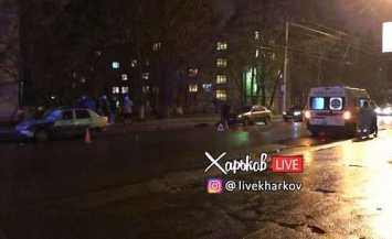 Страшная авария в Харькове: девушку спасти не удалось (фото)