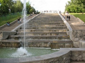 «Каскад стал золотым»: Кернес о реконструкции фонтана и сада Шевченко (фото)