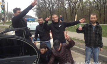 В Харькове иностранцы устроили стрельбу возле воинской части, - полиция