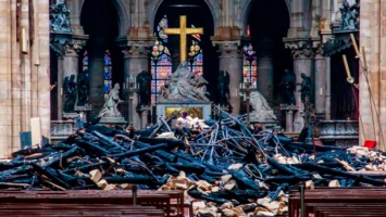 На восстановление собора Нотр-Дам собрали миллиард евро