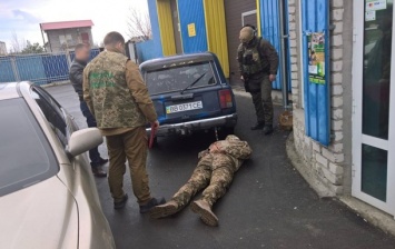 На Донбассе военных задержали на краже 70 тонн топлива