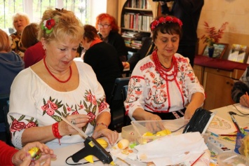 Запорожские пенсионеры активно отдыхают и готовятся к Пасхе