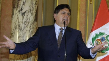 Бывший президент Перу скончался после попытки самоубийства