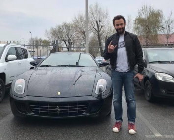 Сын скандального чиновника купил суперкар Ferrari