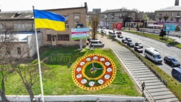 В Мелитополе предлагают создать цветочную клумбу в виде часов (фото)