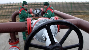 Россия ограничила поставку нефти: чем это обернется для украинцев
