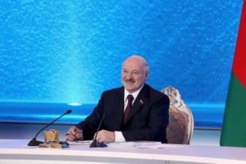 Лукашенко пригрозил проклятием и мощнейшим ответом тем, кто посягнет на Беларусь