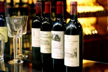 В Бордо сгорел склад вина, уничтожены 2 млн бутылок стоимостью $13 млн