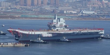 Китай показал испытания своего авианосца "Пипися"
