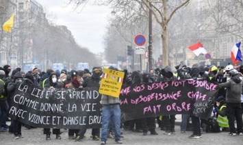 В выходные "желтые жилеты" соберутся на 23-ю акцию протеста в Париже