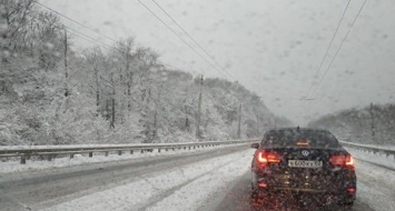 Крым засыпало снегом: фото погодной аномалии