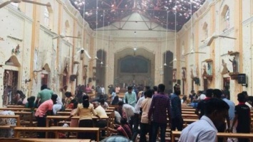 На Шри-Ланке из-за серии взрывов ввели комендантский час