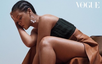 Рианна снялась в горячей фотосессии для Vogue