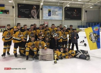 Юные хоккеисты из Кривого Рога - в тройке лидеров Чемпионата Украины