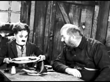 Херсонцы отпраздновали юбилей Чарли Чаплина просмотром его фильма