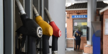 Цены на бензин бьют рекорды: водители не верят своим глазам