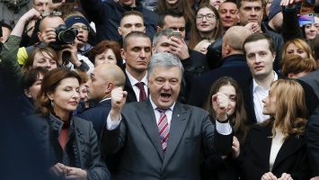 "Как Папа Римский": Порошенко стал лидером новой партии, известно название