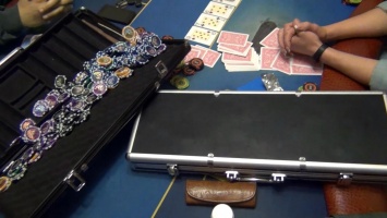Не доиграли в покер: Подпольный игорный клуб ликвидировали силовики в Симферополе