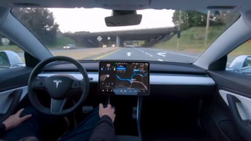 Водитель больше не нужен: Tesla представила новый автопилот