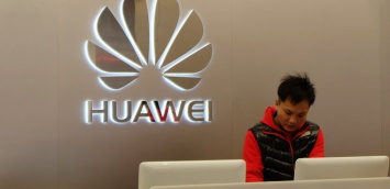 Huawei P30 Pro сам связывается с китайскими серверами - СМИ