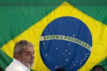 Бразильский суд сократил срок заключения экс-президенту Луле да Силва